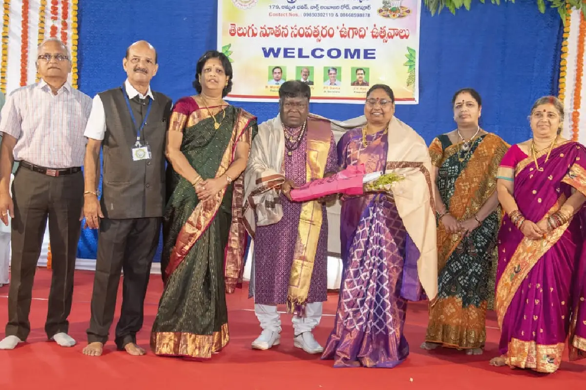 नागपुर: आंध्र एसोसिएशन ने राम नवमी पर "सीता राम कल्याणम" और "राम पट्टाभिषेकम" का भव्य आयोजन किया 14 Ram Navami celebration Nagpur Andhra Association: नागपुर के अमृतभवन में आंध्र एसोसिएशन ने राम नवमी पर सीता राम कल्याणम, राम पट्टाभिषेकम और उगादि का भव्य धार्मिक आयोजन किया।