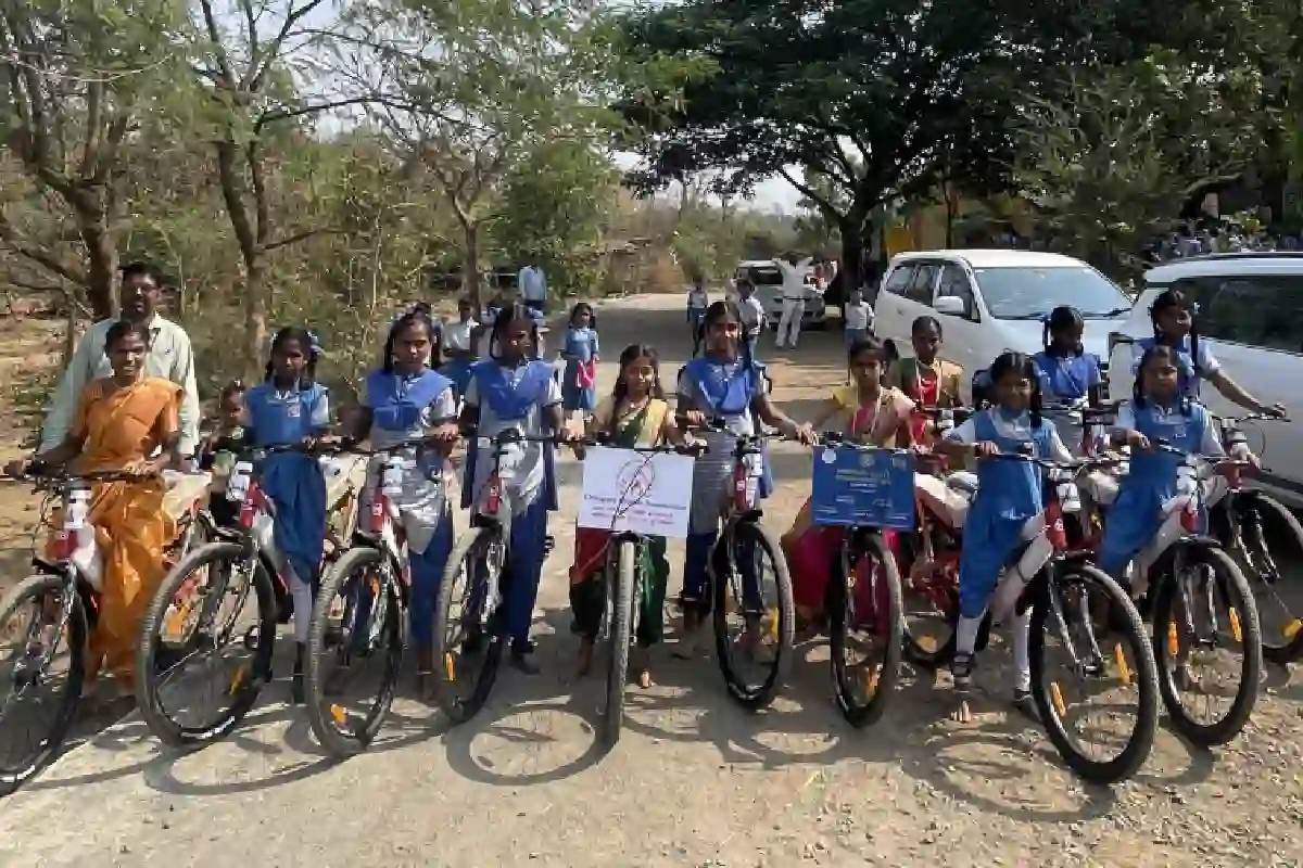 Bicycle Distribution India: वाडा के बच्चों को मिली ‘सपनों की सवारी’, अब बदलेगी शिक्षा की राह 14 Bicycle Distribution India