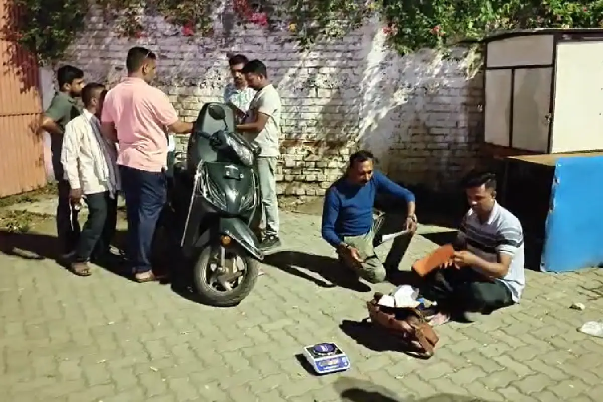 Nagpur MD mephedrone drug arrest Babulban: नागपुर के बाबुलबन में पुलिस ने 53 ग्राम एमडी ड्रग्स सहित ₹3.60 लाख का माल जब्त किया। आरोपी पर पहले से कई आपराधिक मामले दर्ज हैं।