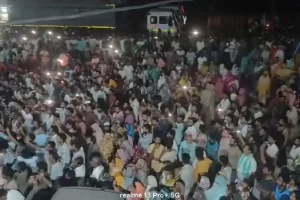 मालदा, विशेष गहन पुनरीक्षण ड्राइव के बीच भड़का जनआक्रोश, 7 न्यायिक अधिकारी खंड विकास अधिकारी को दफ्तर में घंटों बंधक, राष्ट्रीय राजमार्ग-12 जाम