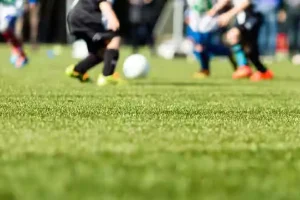 सिवान में राज्य स्तरीय फुटबॉल टूर्नामेंट का आगाज़, नैमूलहक–नसीम उल हक की स्मृति में भव्य आयोजन