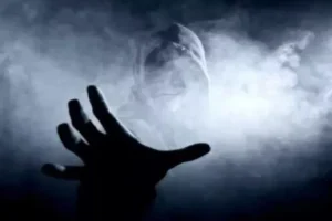 क्या मृत व्यक्ति की चीजों का इस्तेमाल करना या पास रखना सही? जानिए क्या कहती हैं धार्मिक मान्यताएं