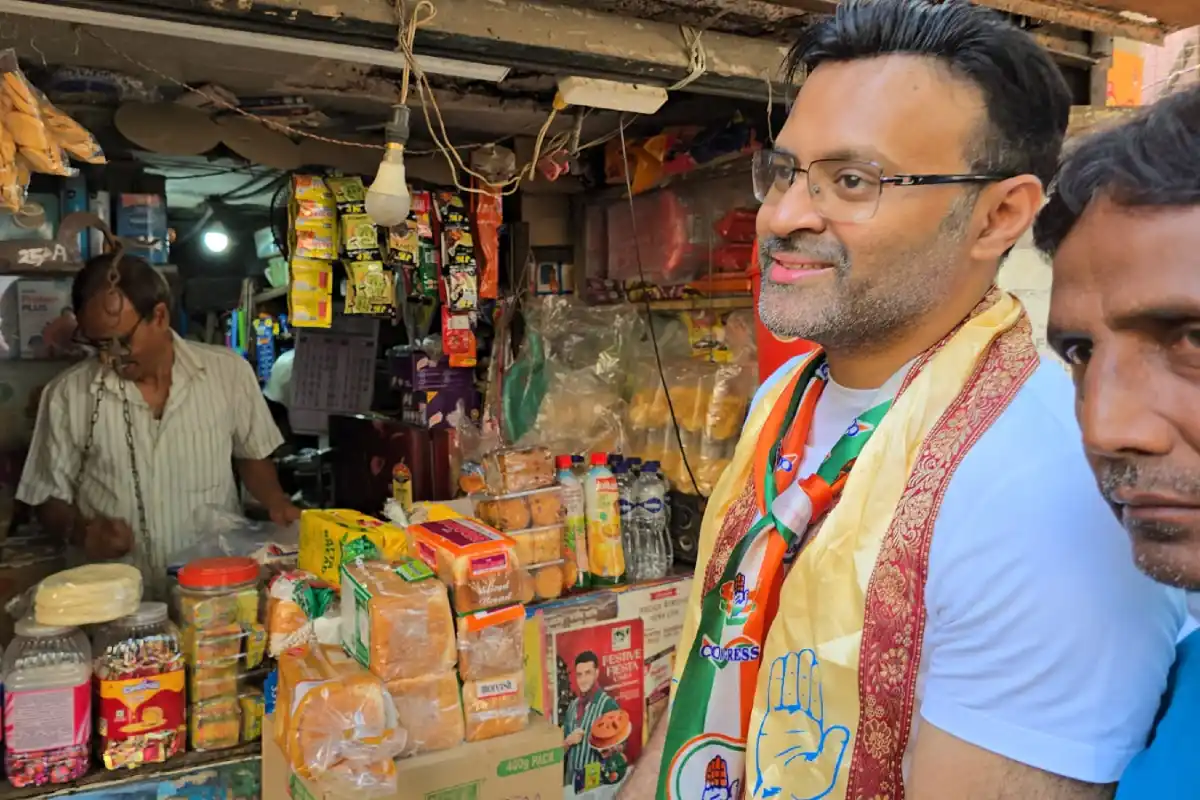 Bengal Chunav: बालीगंज में कांग्रेस उम्मीदवार रोहन मित्र ने गड़ियाहाट से शुरू किया घर-घर प्रचार 12 Rohan Mitra