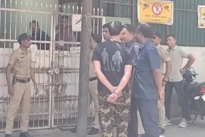 नागपुर के दोसर भवन चौक पर मिले दो जिंदा बम, पुलिस डॉग स्क्वॉड और वरिष्ठ अधिकारी मौके पर तैनात