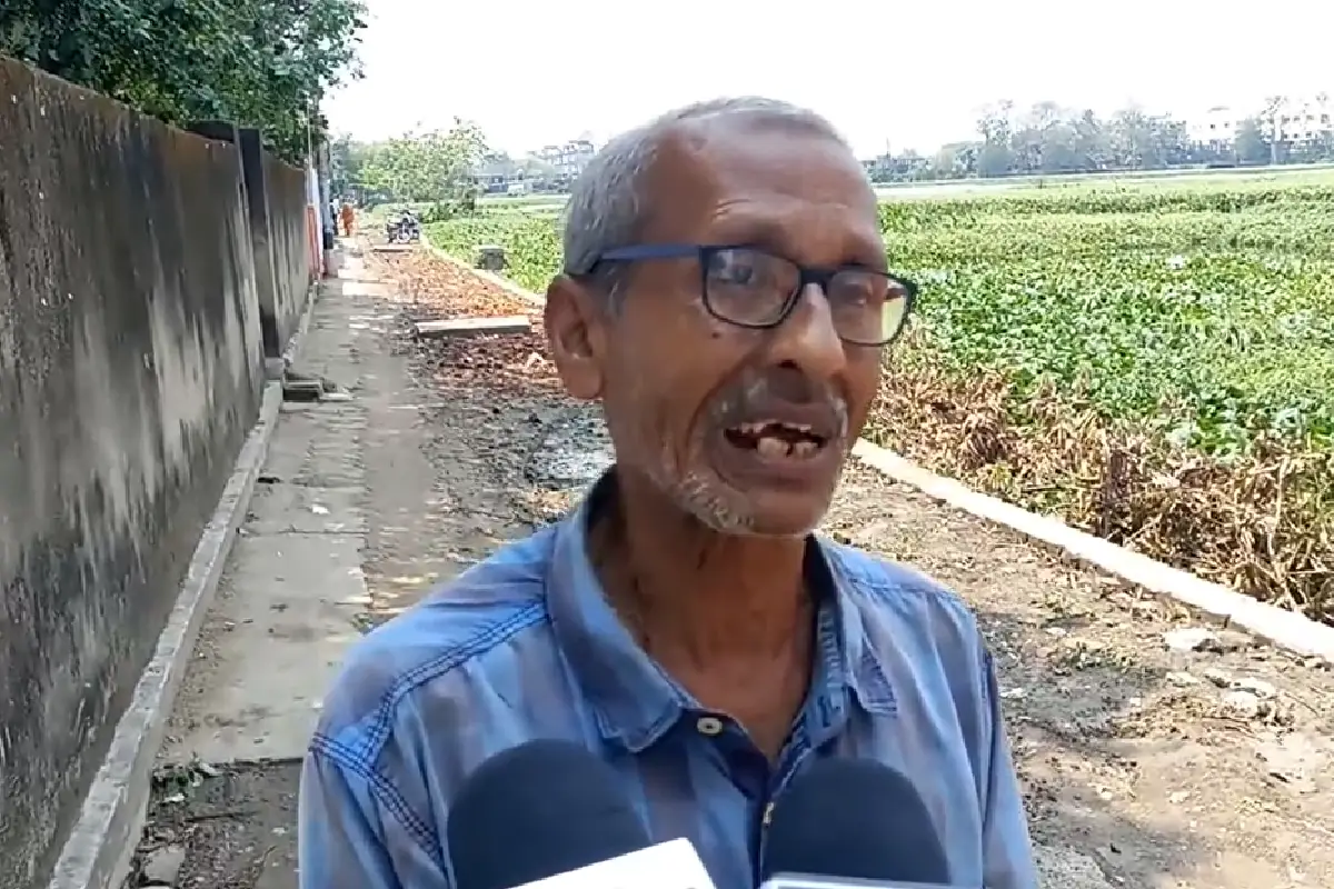 Santragachhi lake residents vote boycott bad roads Howrah: हावड़ा के संतरागाछी पक्षी विहार झील किनारे के निवासियों ने टूटी सड़कों के विरोध में चुनाव बहिष्कार का ऐलान किया। "सड़क नहीं तो वोट नहीं" की माँग।