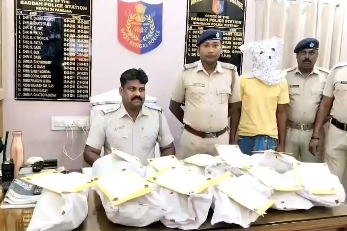 Bagda police ganja seizure North 24 Parganas: मतदान से पहले बागदा में भारी मात्रा में गांजा के साथ एक तस्कर पकड़ा गया