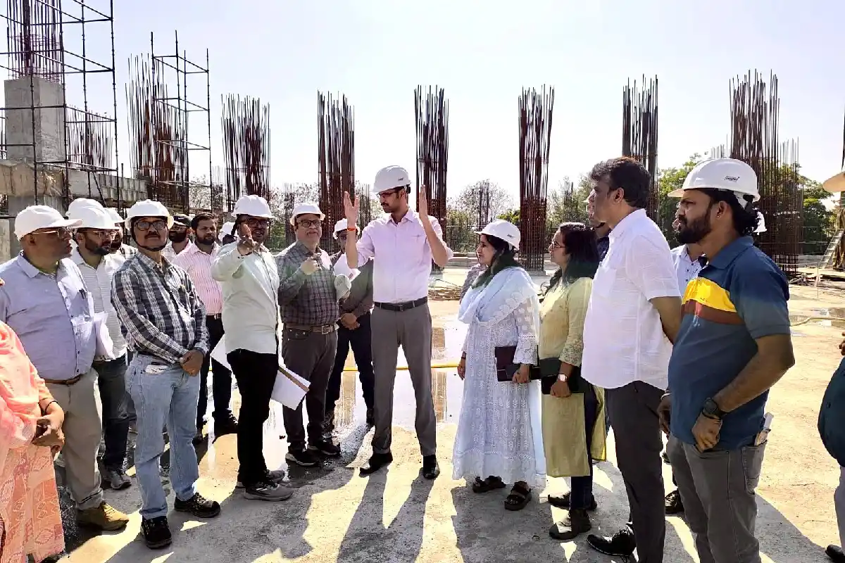 Nagpur Sports Hub project inspection: नागपुर में स्पोर्ट्स हब परियोजना की समीक्षा, मंदिर विकास कार्यों को तेज करने के निर्देश