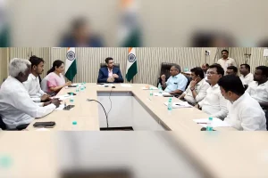 Nagpur voter list verification campaign: मतदाता सूची सुधार के लिए घर-घर पहुंच रहे अधिकारी, सभी से सहयोग की अपील