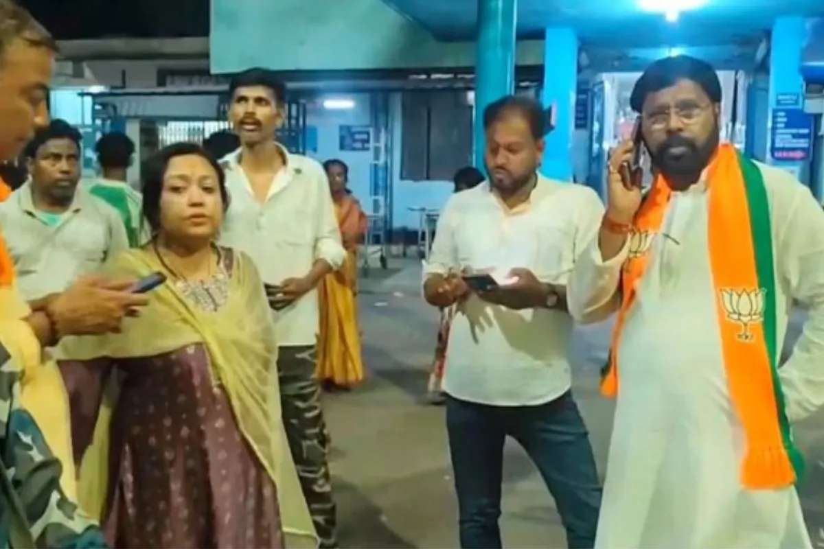 दुर्गापुर में BJP और TMC समर्थकों के बीच हिंसक झड़प, अमित शाह के रोड शो के बाद भड़की हिंसा, कई घायल