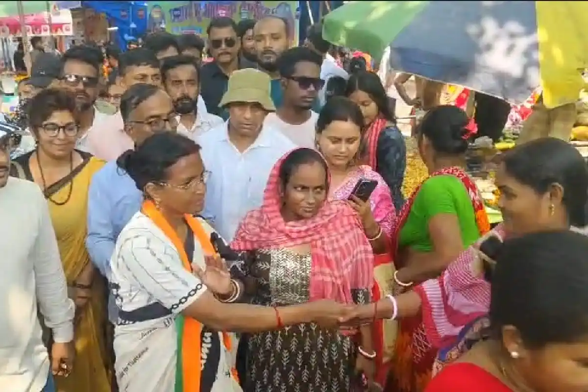 Ratna Debnath Neel Shashthi puja West Bengal: राज्य की बेटियों की सुरक्षा के लिए मां ने नील षष्ठी पूजा कर दिया बड़ा संदेश