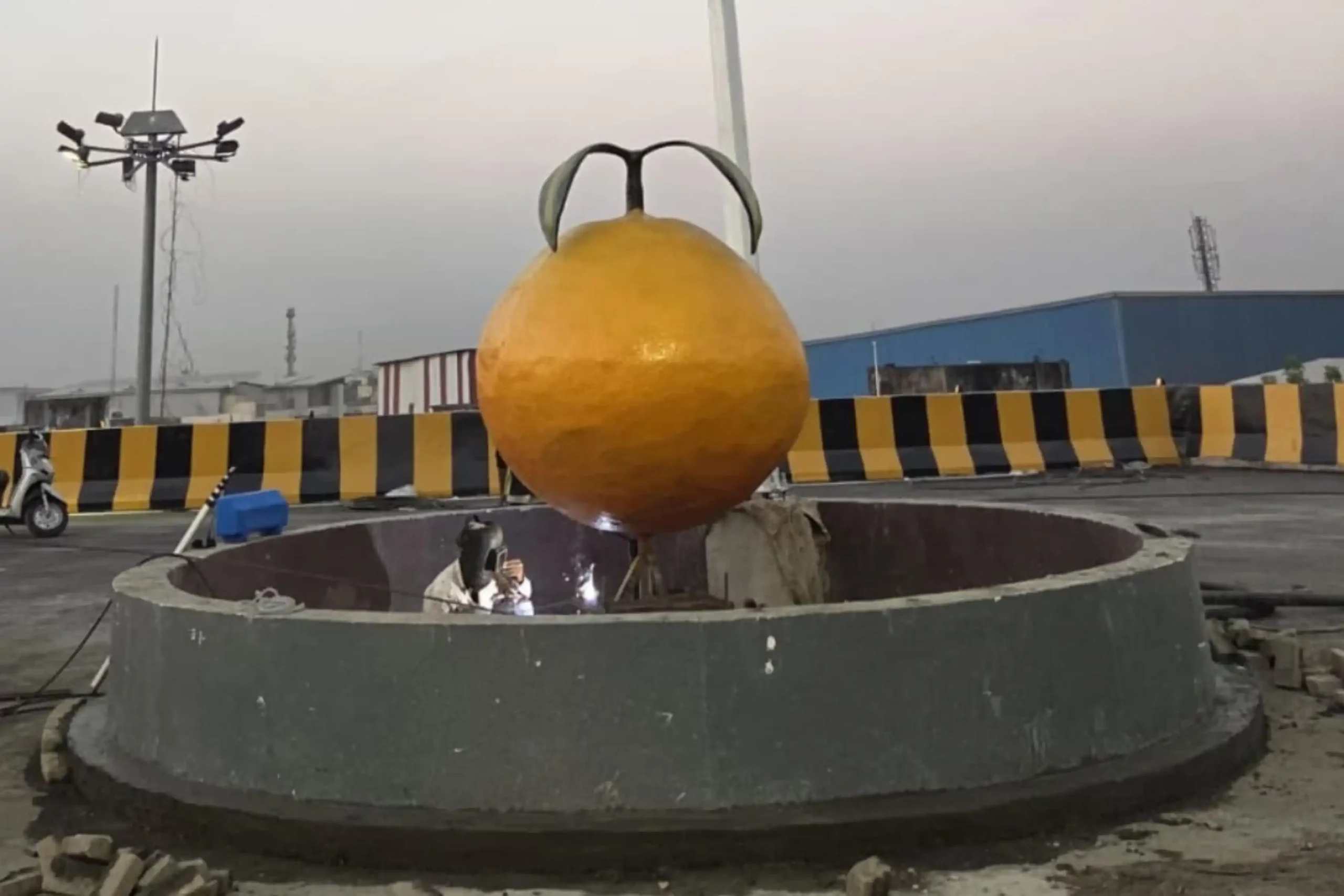Nagpur Orange City sculpture Deepti Signal Road Over Bridge: नागपुर में ऑरेंज सिटी पहचान को मजबूत करने की नई पहल