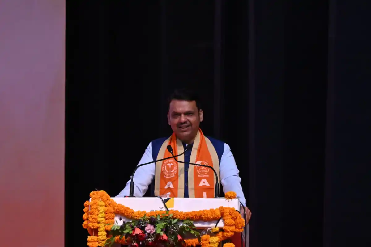 Nagpur News: राष्ट्रपति द्रौपदी मुर्मू ने कहा - डॉक्टरों को जीवनभर सीखते रहना चाहिए 13 Draupadi Murmu Nagpur medical convocation: डॉक्टरों को जीवनभर सीखते रहने और ईमानदारी बनाए रखने का संदेश