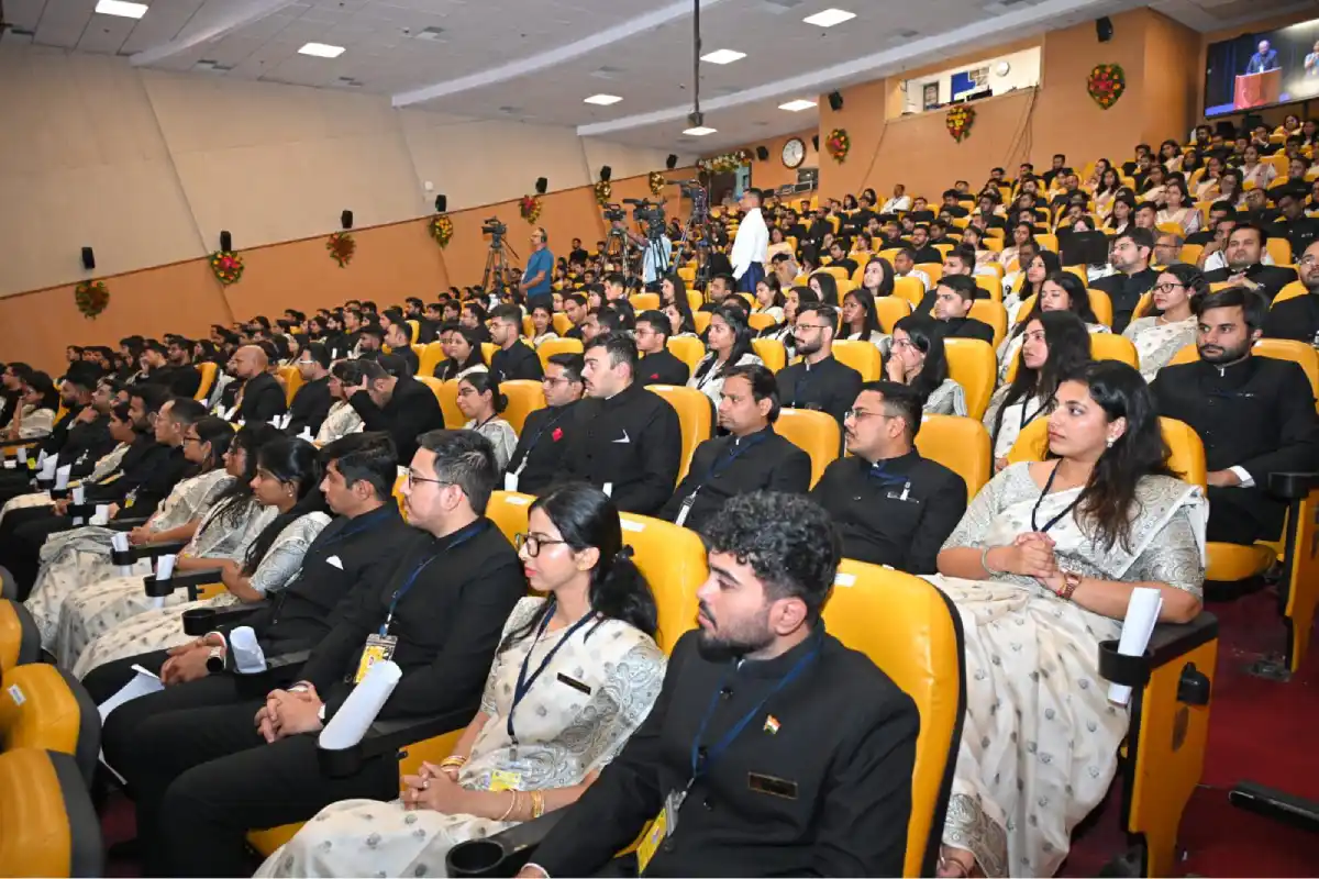 Droupadi Murmu NADT convocation Nagpur: राष्ट्रीय प्रत्यक्ष कर अकादमी दीक्षांत समारोह: ईमानदारी से मजबूत शासन की बात