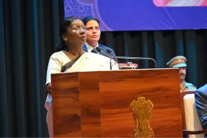 राष्ट्रपति मुर्मू ने कहा: ईमानदारी और पारदर्शिता से मजबूत होता है शासन