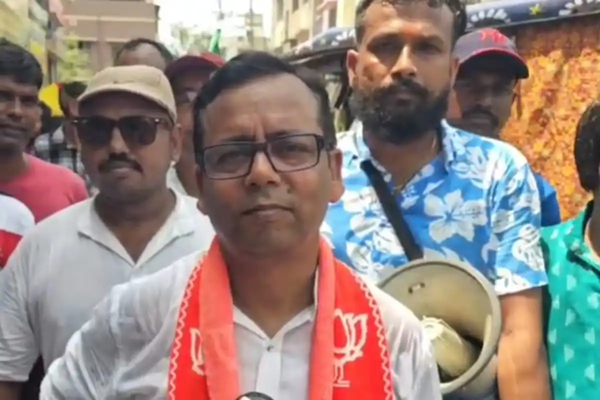 बंगाली नववर्ष पर बेहाला पूर्व में शंकर शिकदार की भव्य प्रभात फेरी से चुनावी प्रचार तेज 12 Behala East BJP Candidate Shankar Sikdar: Bengali New Year Rally: शंकर शिकदार ने बंगाली नववर्ष पर बेहाला पूर्व में निकाली प्रभात फेरी से तेज किया प्रचार