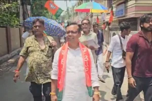 बंगाली नववर्ष पर बेहाला पूर्व में शंकर शिकदार की भव्य प्रभात फेरी से चुनावी प्रचार तेज