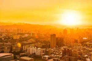 Nagpur Heat Wave Alert: नागपुर में 18 अप्रैल को हीट वेव का येलो अलर्ट, जिला प्रशासन ने नागरिकों से बरतने को कहा ये जरूरी सावधानियां