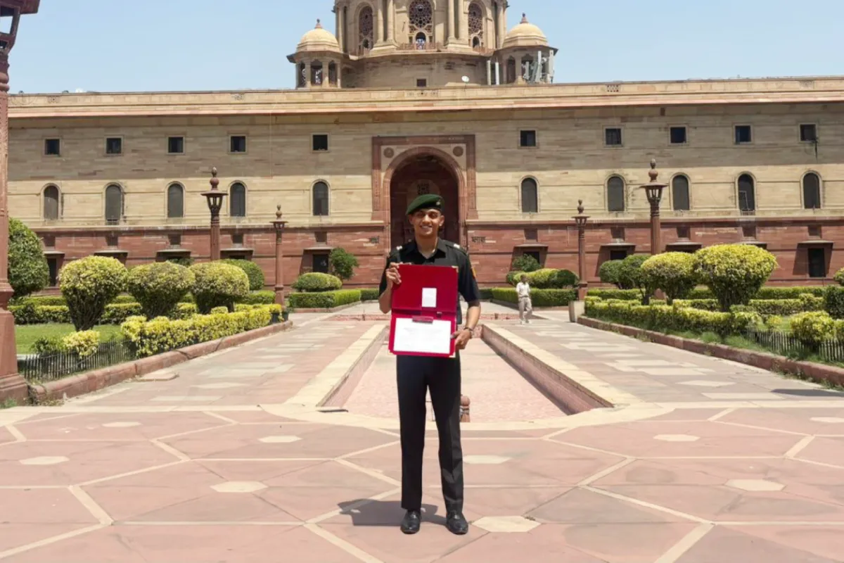 Major Kshitij Limse: नागपुर के मेजर क्षितिज लिमसे को सेना प्रमुख जनरल उपेंद्र द्विवेदी ने दिया सेना अध्यक्ष विशेष गौरव पदक 12 Major Kshitij Limse Nagpur Army Chief Special Glory Medal: नागपुर के मेजर क्षितिज लिमसे को सेना प्रमुख जनरल उपेंद्र द्विवेदी ने दिया सेना अध्यक्ष विशेष गौरव पदक