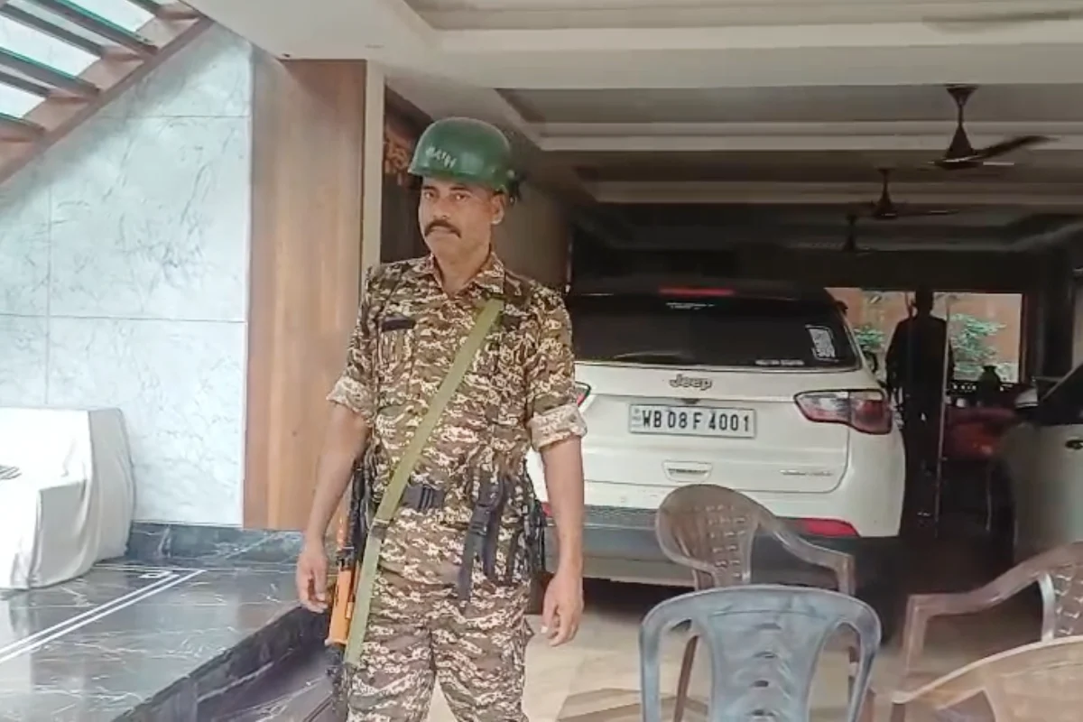 ED raid Salt Lake construction firm case: सॉल्टलेक में ईडी की छापेमारी, निर्माण कंपनी से जुड़े कारोबारी के घरों पर कार्रवाई