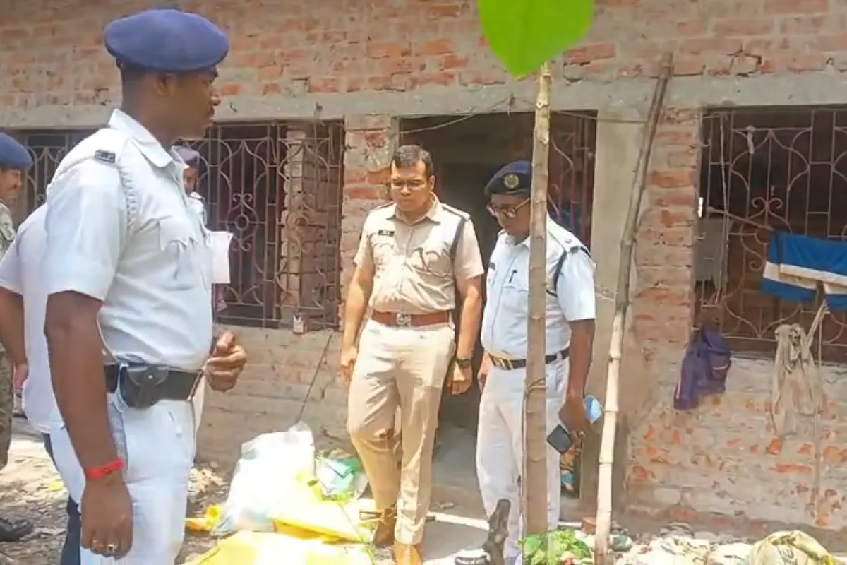Sarsuna Bagpota road body recovered murder Kolkata News: कोलकाता के सरशुना में किराएदार का खून से लथपथ शव बरामद, गले और गर्दन पर चोट के निशान — लालबाजार की टीम जांच में जुटी