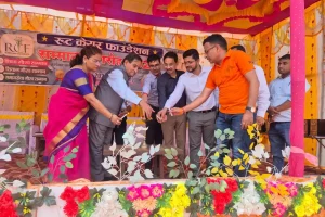 सिवान में सम्मान समारोह, शिक्षा और समाज सेवा में योगदान देने वालों का सम्मान