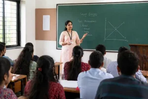 महाराष्ट्र में नई योजनाओं से विकास को गति, बायोगैस नीति और आईटी पार्क को मंजूरी