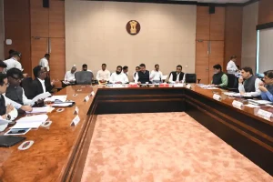 Maharashtra News: राज्य में बड़े निवेश को मंजूरी, 18 बड़ी परियोजनाओं से रोजगार बढ़ने की उम्मीद