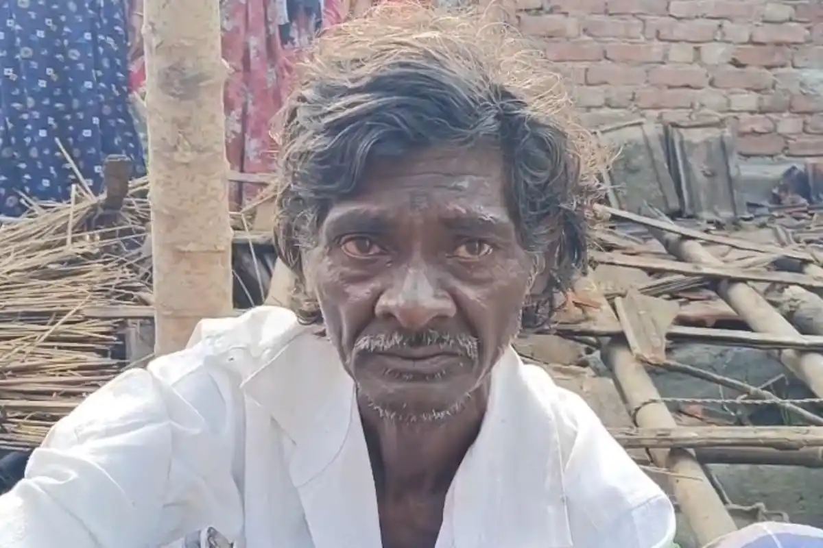 Malda Labourer house fire Harishchandrapur: मालदा में भीषण आग में दिन मजदूर परिवार का घर जलकर राख, सब कुछ हुआ खत्म