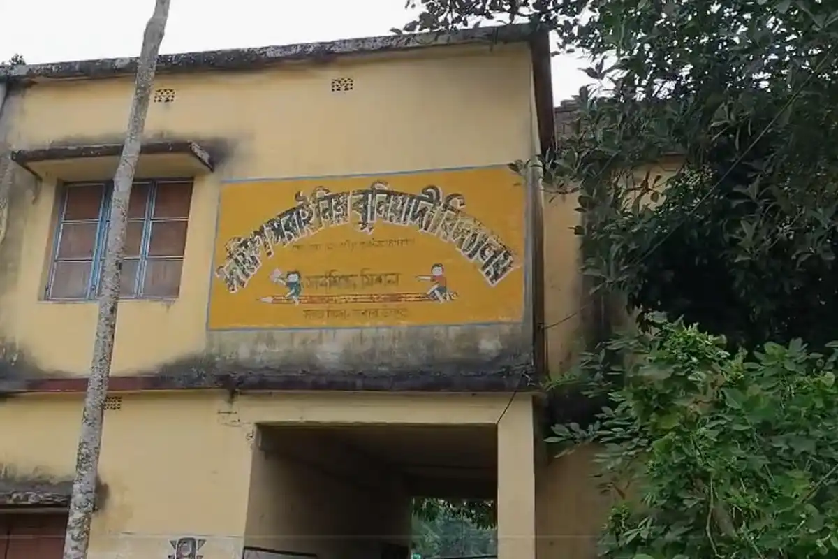 Habra bombs recovery Election Tension: हाबड़ा में आठ जिंदा बम मिलने से चुनाव के दिन डर का माहौल