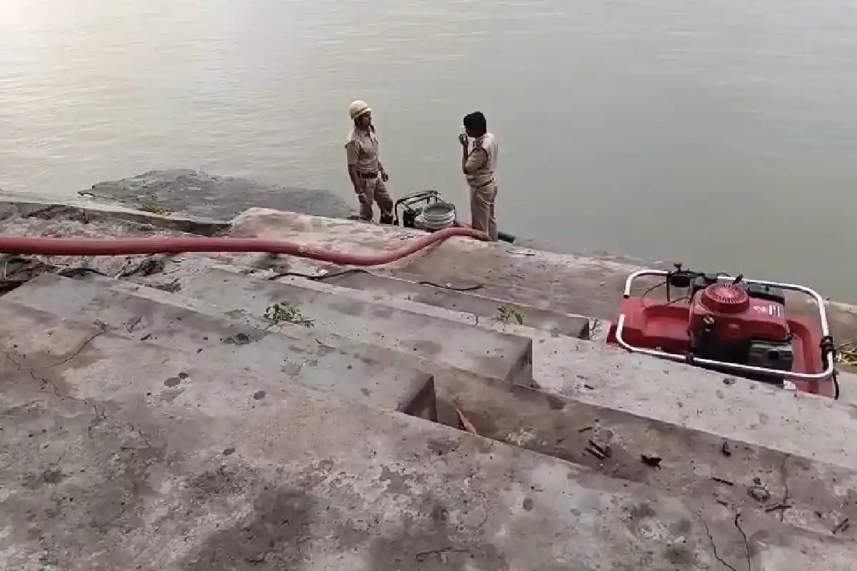 Howrah Ghusuri Hanuman Jute Mill fire: घुसुड़ी में भोररात लगी भीषण आग, राखी गोदाम पूरी तरह जलकर राख