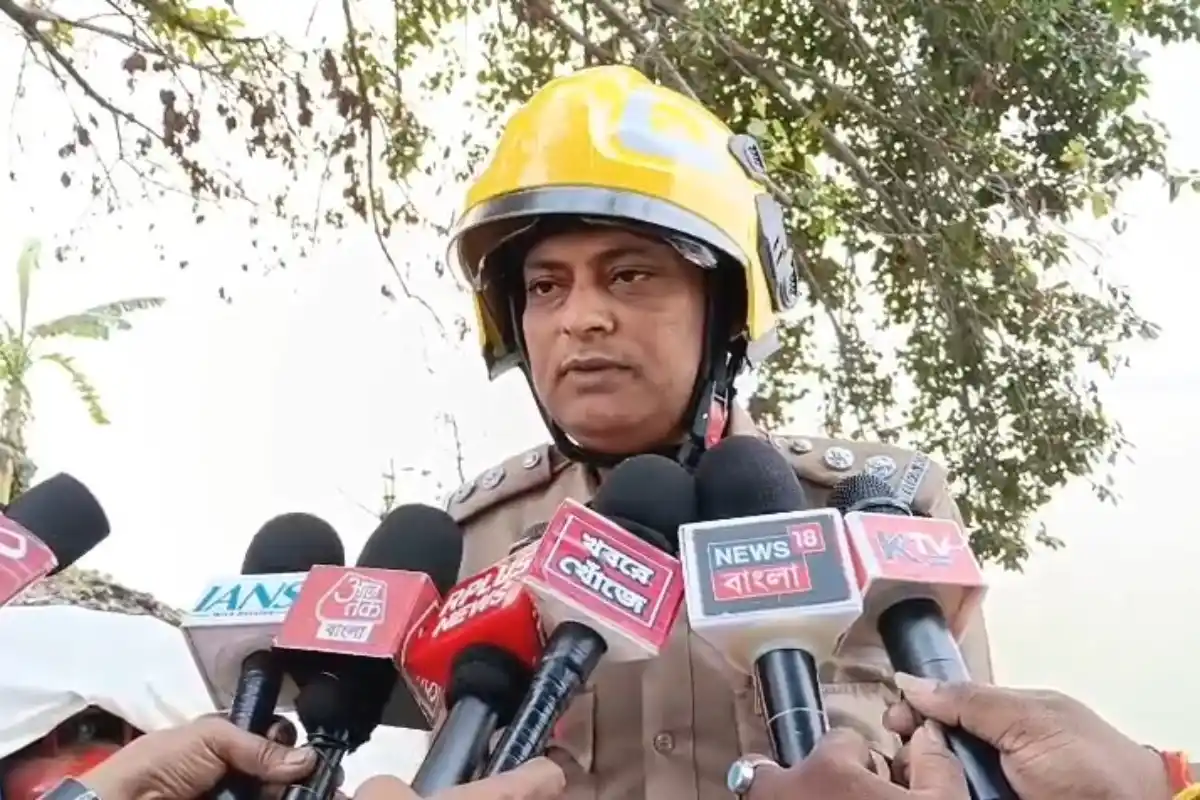 Howrah Ghusuri Hanuman Jute Mill fire: घुसुड़ी में भोररात लगी भीषण आग, राखी गोदाम पूरी तरह जलकर राख