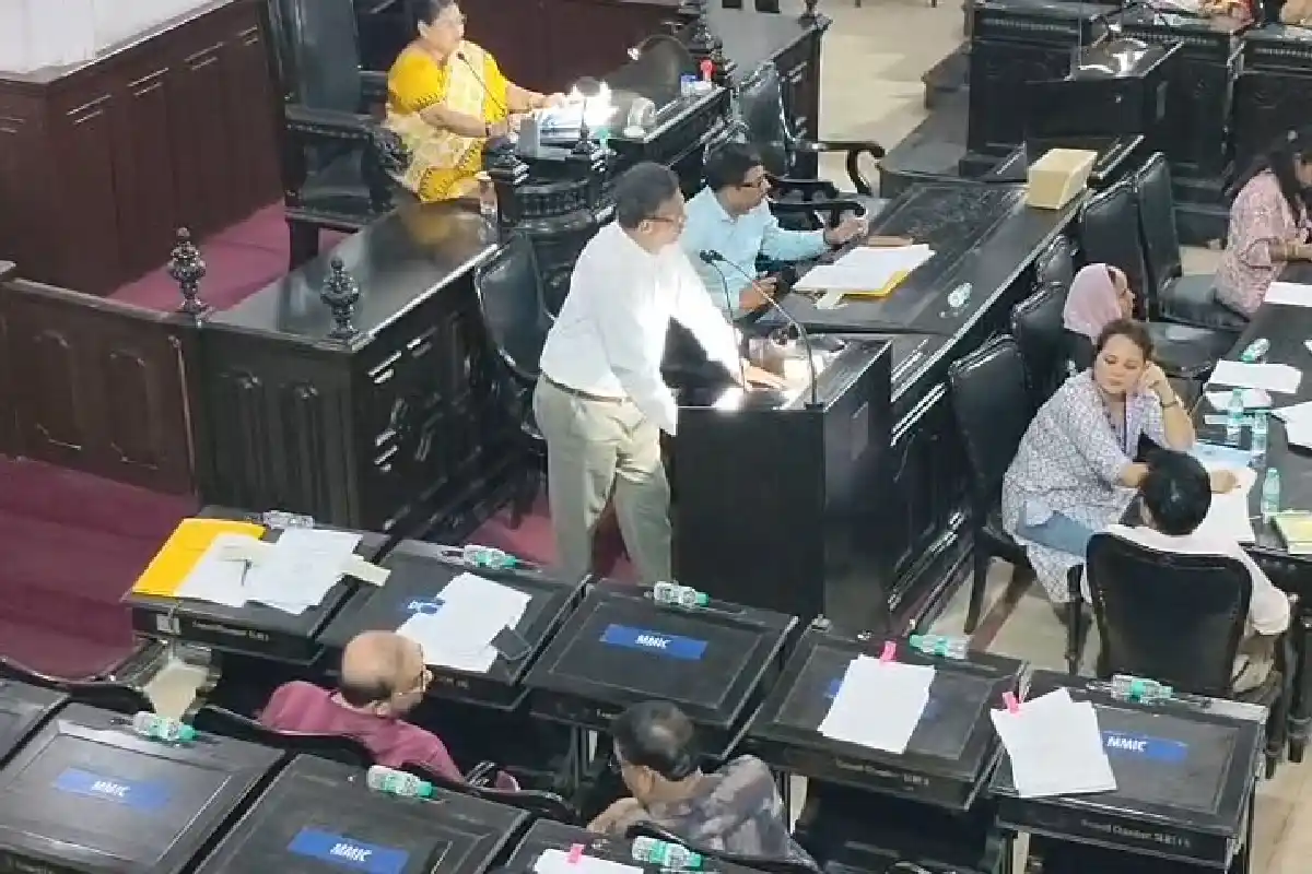 Kolkata CCTV expansion Firhad Hakim: कोलकाता में और बढ़ेंगे सीसीटीवी कैमरे, शहर की सुरक्षा पर नगर निगम का बड़ा जोर