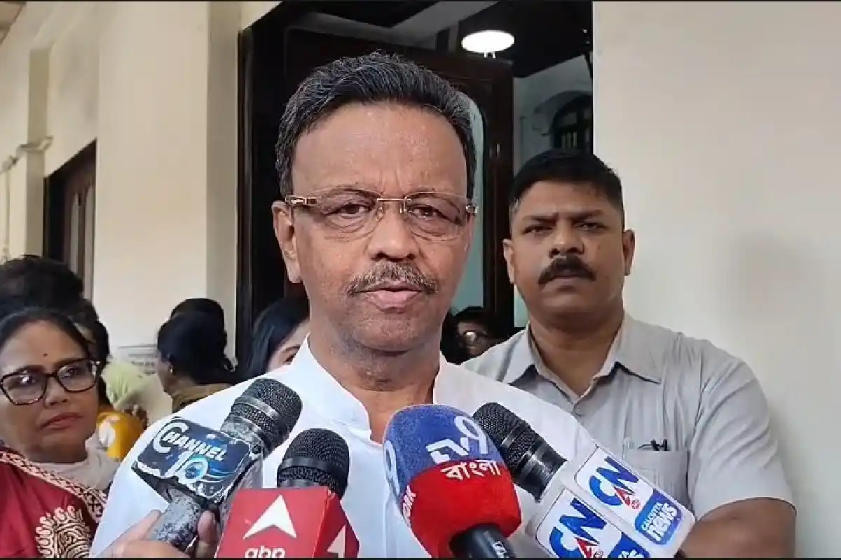 Kolkata CCTV expansion Firhad Hakim: कोलकाता में और बढ़ेंगे सीसीटीवी कैमरे, शहर की सुरक्षा पर नगर निगम का बड़ा जोर