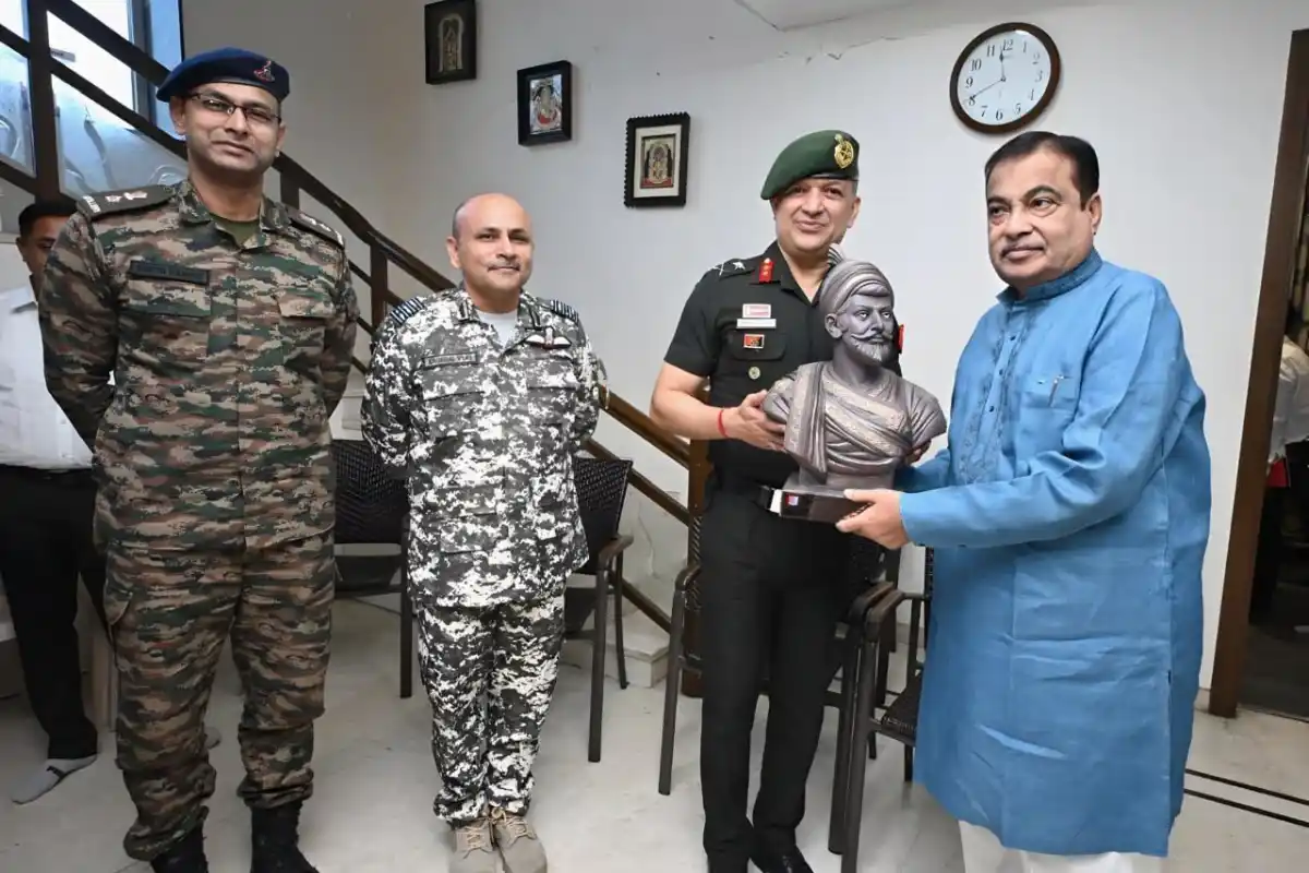 NCC Major General Vivek Tyagi Nitin Gadkari Nagpur Meeting: नागपुर में मेजर जनरल विवेक त्यागी ने नितिन गडकरी से मुलाकात कर एनसीसी विस्तार और युवा विकास पर चर्चा की