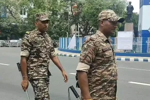 Kolkata News: खुदीराम अभ्यास केंद्र में फिर बढ़ा तनाव, बिना कैमरा वाले कमरे में 8 बैलेट बॉक्स ले जाने का आरोप