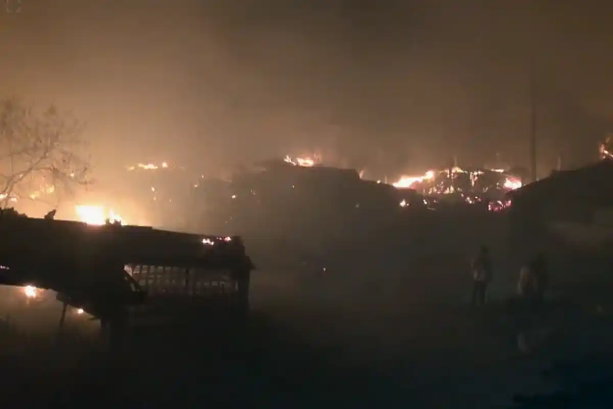 Dhamangaon village massive fire Nagpur rural: धामणगांव गांव में भीषण आग से कई घर राख, राहत कार्य जारी (Image Source: RB / Jassi)