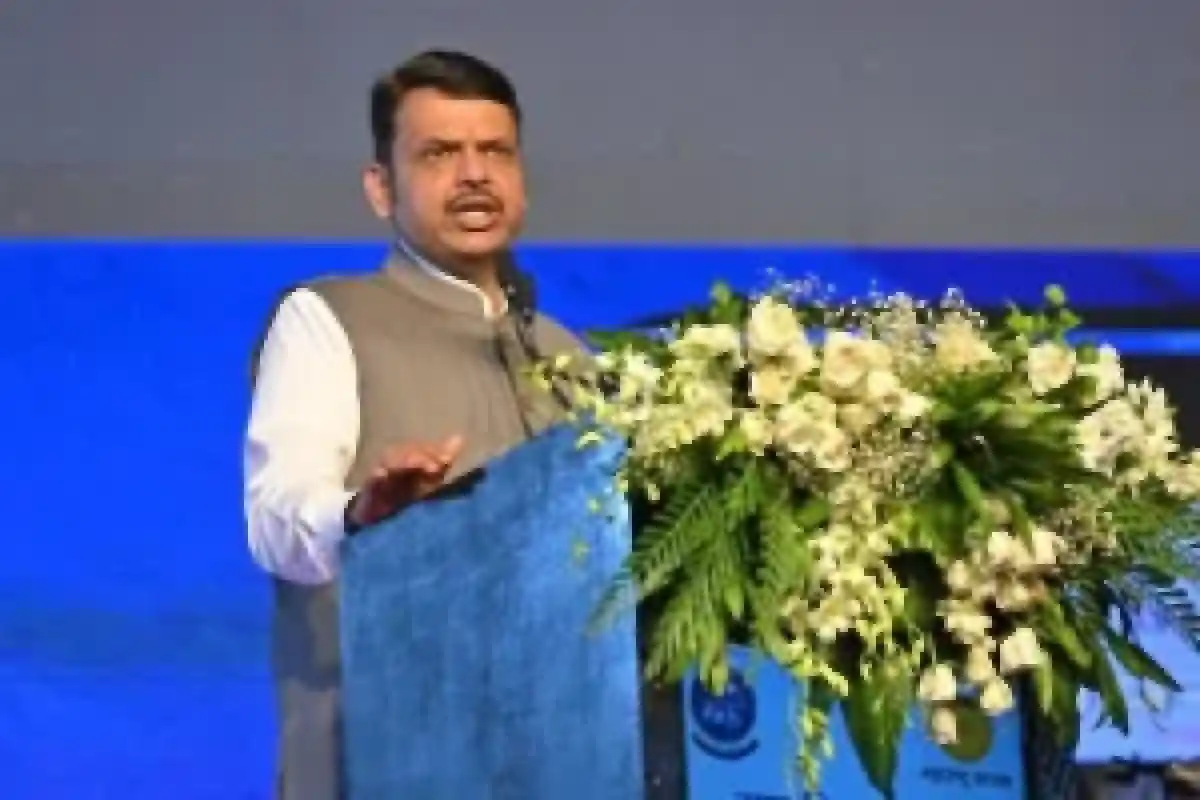 Devendra Fadnavis BJP headquarters Nariman Point celebration: नरीमन पॉइंट स्थित भाजपा मुख्यालय पहुंचे मुख्यमंत्री, जीत के जश्न में हुए शामिल