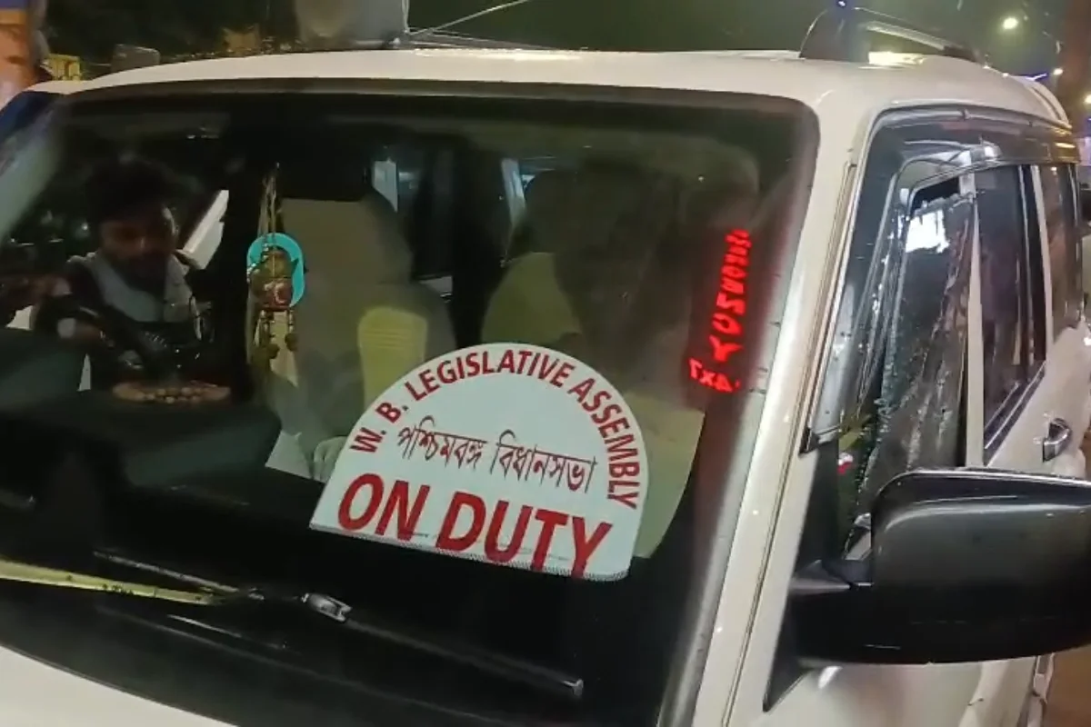 Shuvendu Adhikari's PA Shot: BJP नेता के PA समेत दो गोलीबद्ध, Vibacity नर्सिंगहोम में भर्ती | Madhyamgram shootout BJP leader PA shot Bengal 2026