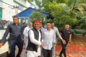 Kolkata News: ममता बनर्जी के घर पहुंचे अखिलेश यादव, विपक्षी एकता पर हुई चर्चा