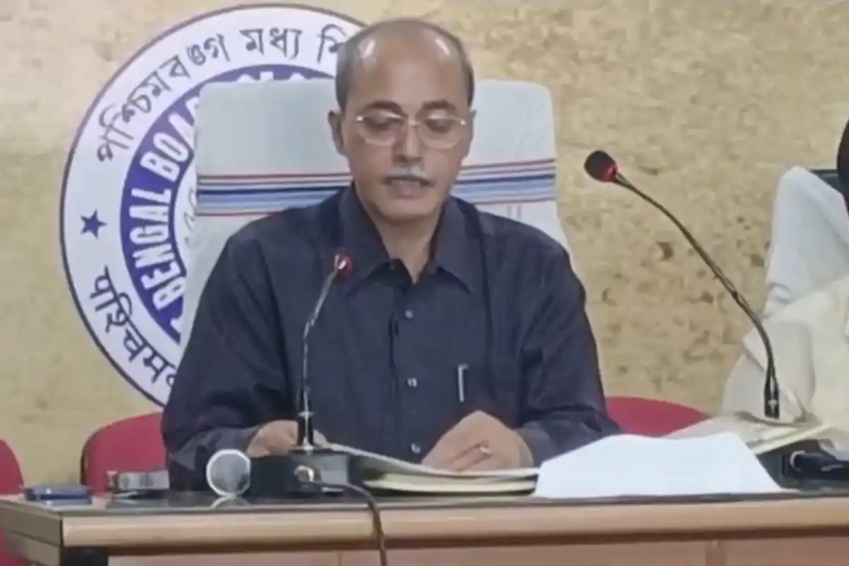 Madhyamik 2026 result Abhirup Bhadra Topper: पश्चिम बंगाल माध्यमिक परीक्षा में रायगंज के अभिरूप भद्र ने पहला स्थान हासिल किया
