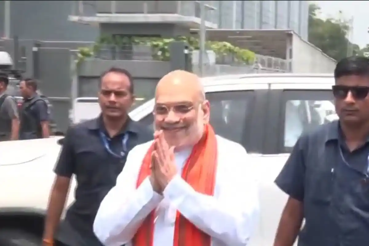 Amit Shah Kolkata airport visit Suvendu Adhikari welcome: केंद्रीय गृह मंत्री अमित शाह दिल्ली से कोलकाता पहुंचे, एयरपोर्ट पर शुभेंदु अधिकारी ने किया स्वागत