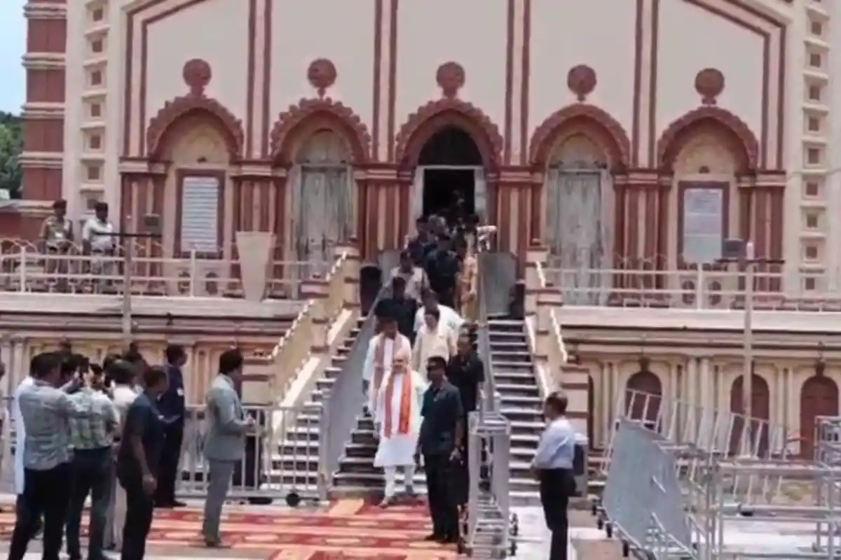 Amit Shah Dakshineswar Kali Temple visit North 24 Parganas: दक्षिणेश्वर काली मंदिर पहुंचे अमित शाह, पूजा कर देश की सुख-शांति की प्रार्थना