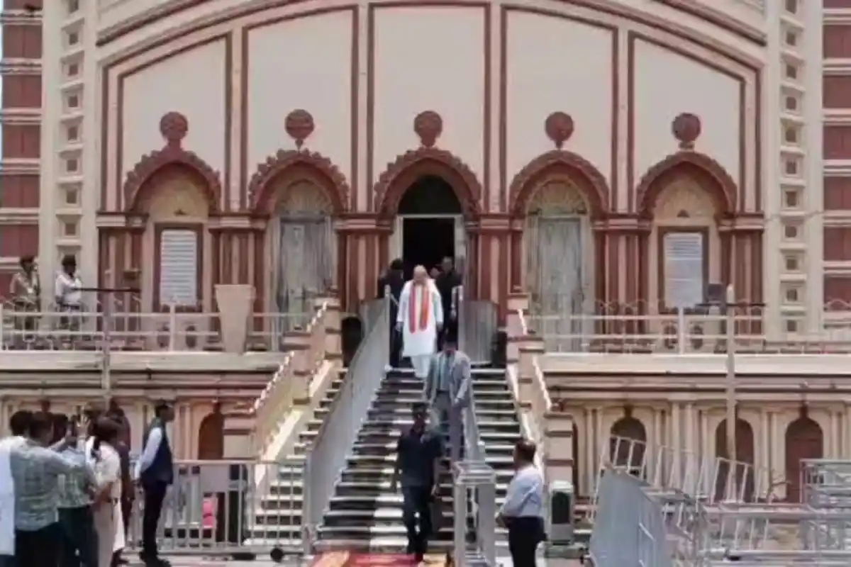 Amit Shah Dakshineswar Kali Temple visit North 24 Parganas: दक्षिणेश्वर काली मंदिर पहुंचे अमित शाह, पूजा कर देश की सुख-शांति की प्रार्थना