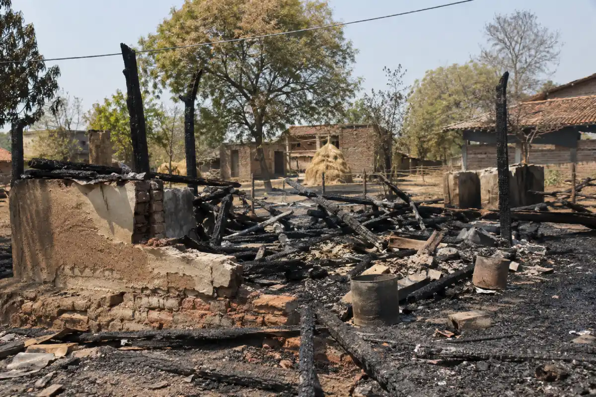 Dhamangaon fire affected 16 families 40 Lakh Relief Fund Nagpur: धामणगांव आग हादसे में प्रभावित 16 परिवारों को घर निर्माण के लिए 40 लाख रुपये की मंजूरी