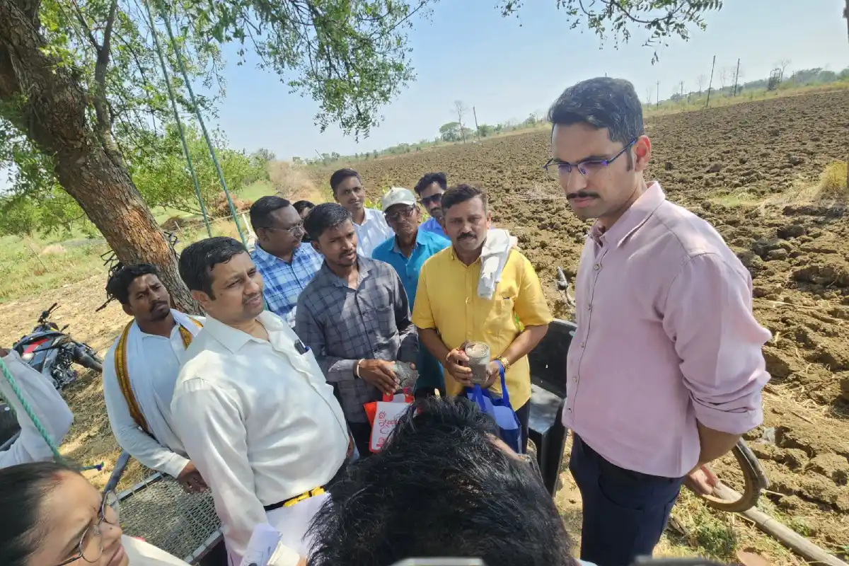 Dhamangaon village fire relief Nagpur: धामणगांव में आग के बाद प्रशासन ने तेज किया राहत काम