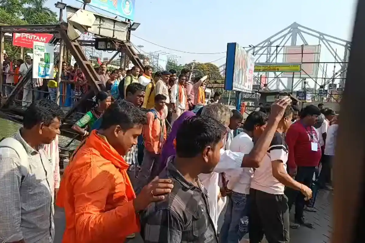 BJP workers Howrah Station Brigade rally: हावड़ा स्टेशन से हजारों भाजपा समर्थक शुभेंदु अधिकारी के शपथ समारोह के लिए रवाना