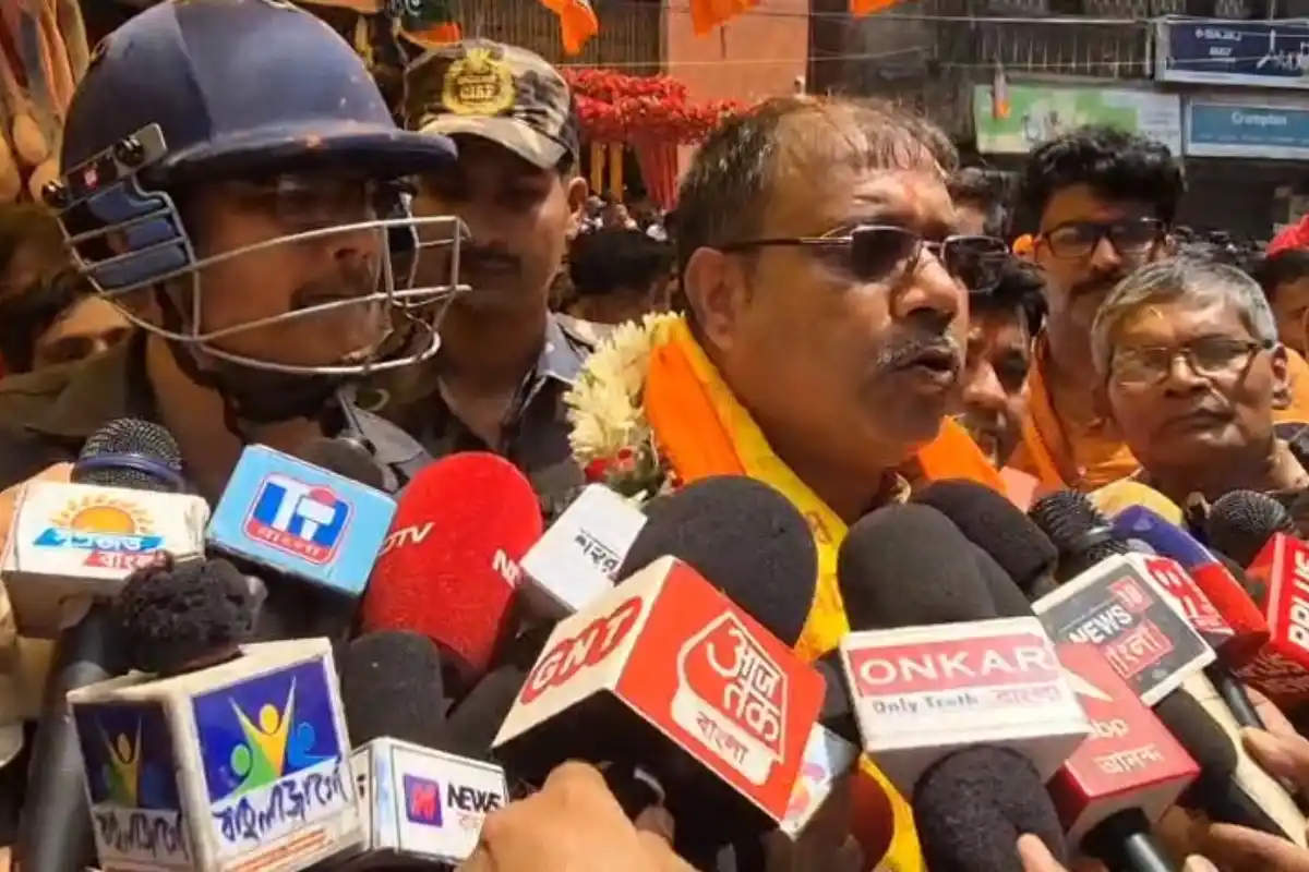 Asansol Bastin Bazar Durga Temple puja resumed: आसनसोल बस्तिन बाजार दुर्गा मंदिर में 13 साल बाद फिर शुरू हुई नित्य पूजा