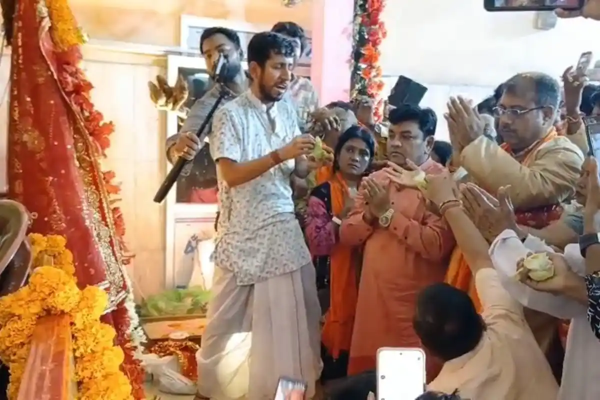 Asansol Bastin Bazar Durga Temple puja resumed: आसनसोल बस्तिन बाजार दुर्गा मंदिर में 13 साल बाद फिर शुरू हुई नित्य पूजा