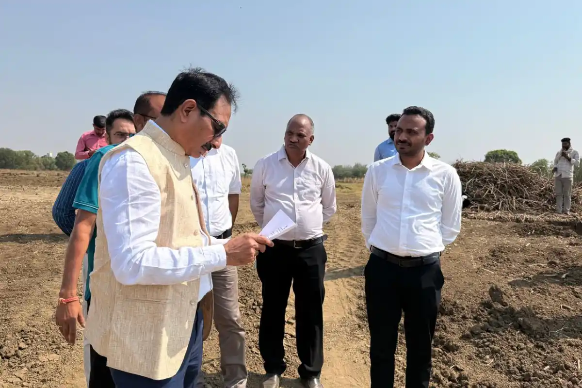Maharashtra jal sanrakshan abhiyan Nagpur: नागपुर में तालाबों की सफाई और जलसंचय कार्यों को तेज करने के लिए सरकार ने शुरू किया बड़ा अभियान