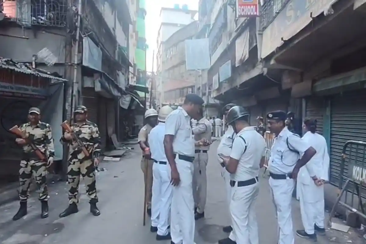 Tiljala building fire Kolkata illegal factory action: तिलजला अग्निकांड के बाद अवैध कारखानों पर सख्त कार्रवाई के आदेश